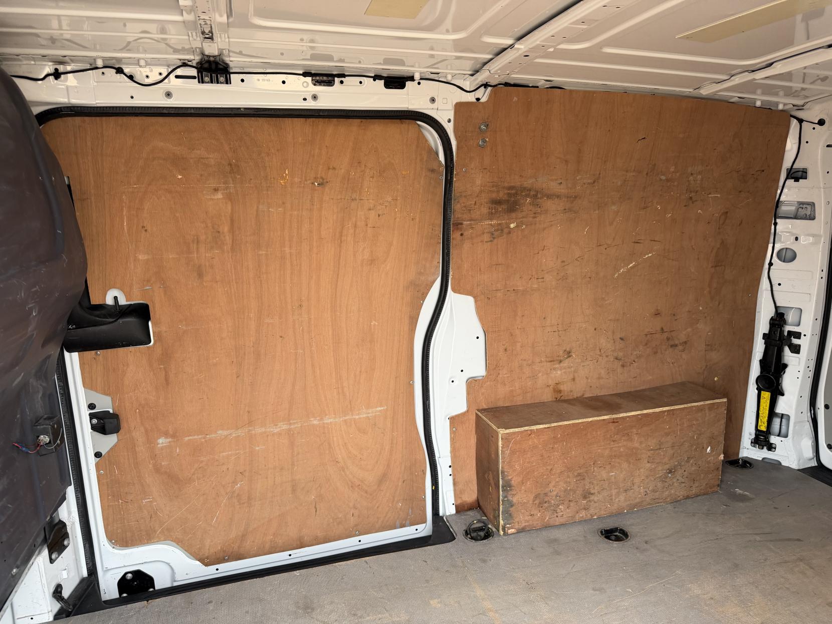 2016 Mercedes-Benz Vito 2.1 114 CDI BlueTEC Panel Van 5dr Diesel G-Tronic+ RWD L1 Euro 6 (136 ps) - Thumbnail 37