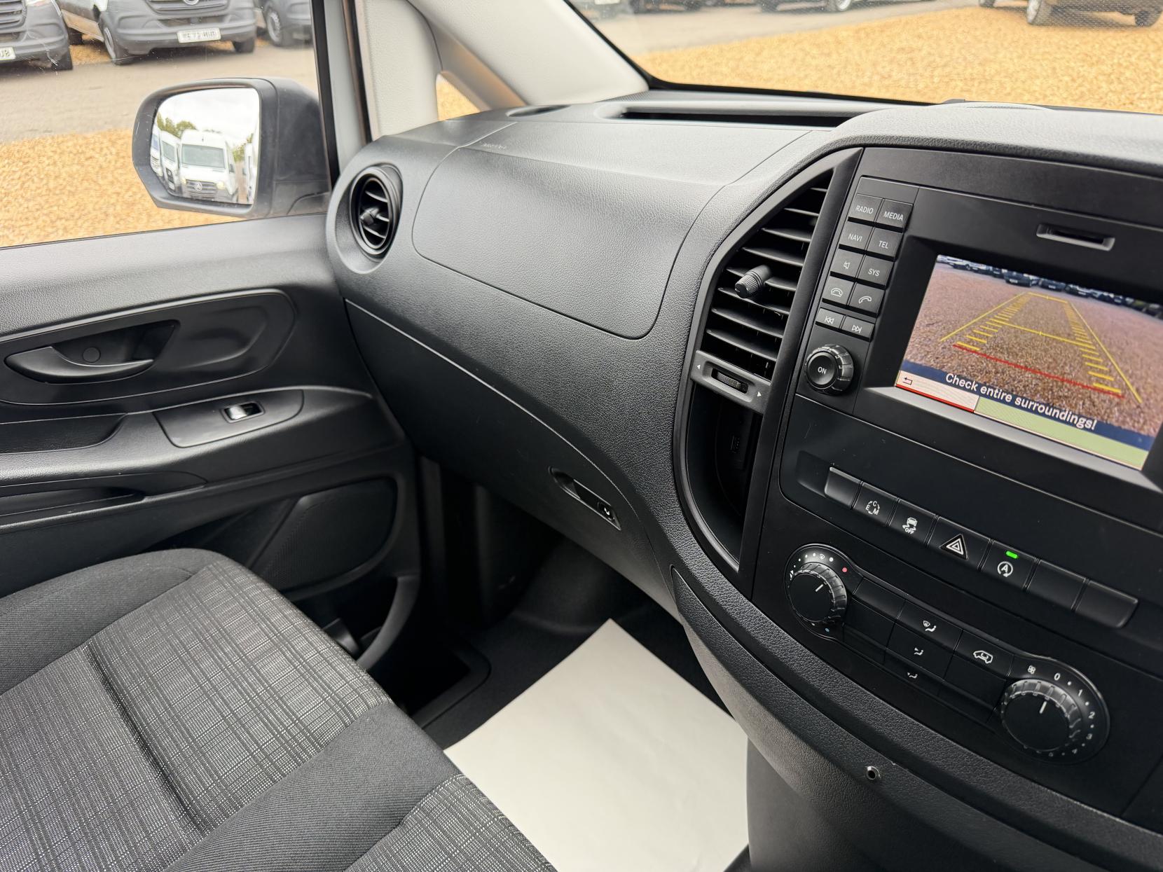 2016 Mercedes-Benz Vito 2.1 114 CDI BlueTEC Panel Van 5dr Diesel G-Tronic+ RWD L1 Euro 6 (136 ps) - Thumbnail 31