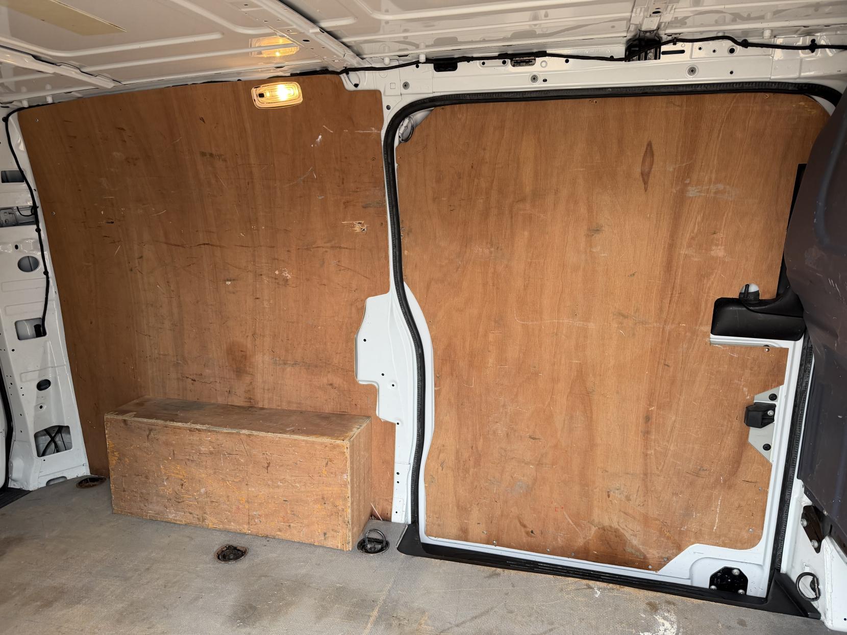 2016 Mercedes-Benz Vito 2.1 114 CDI BlueTEC Panel Van 5dr Diesel G-Tronic+ RWD L1 Euro 6 (136 ps) - Thumbnail 35