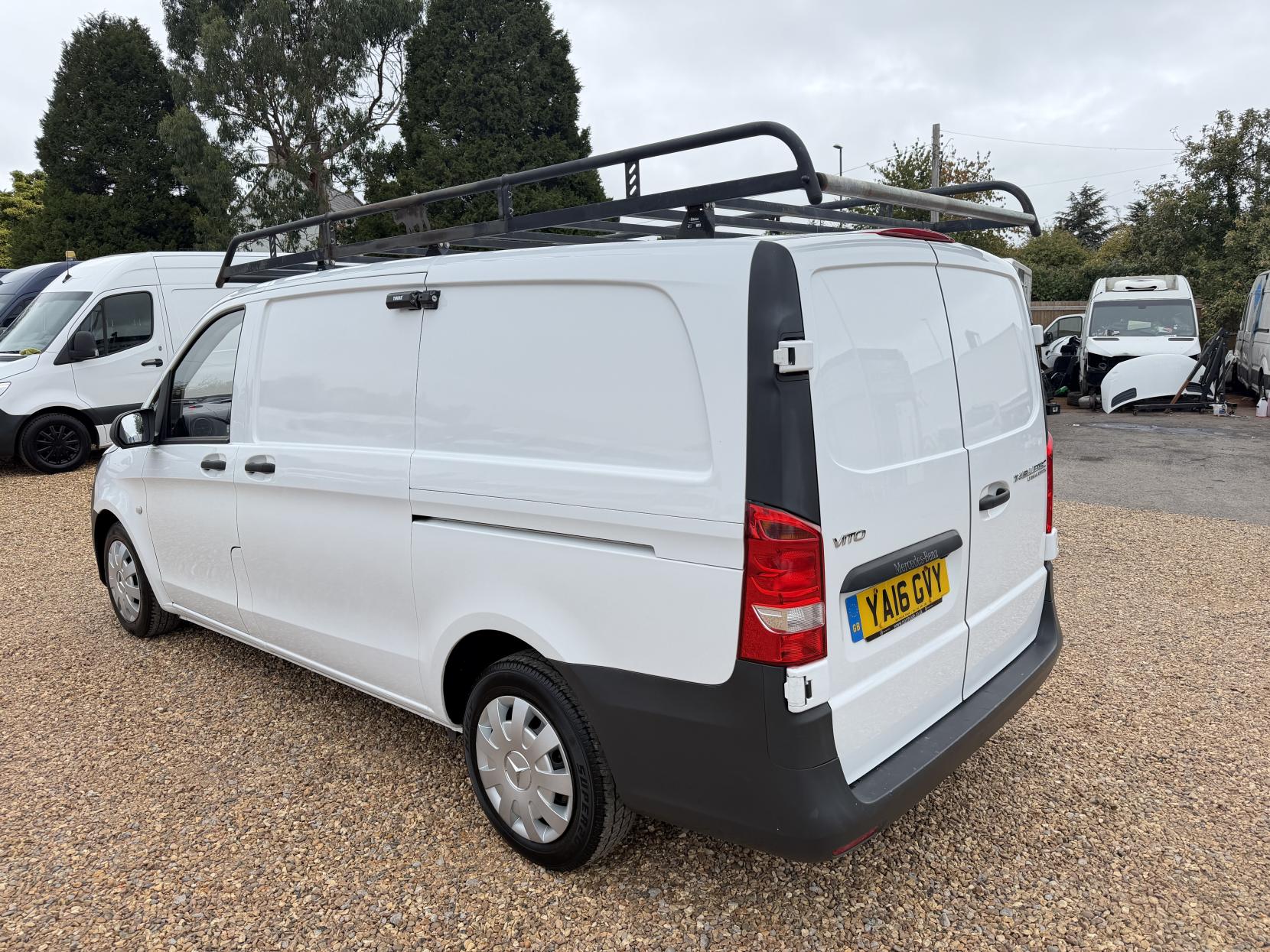 2016 Mercedes-Benz Vito 2.1 114 CDI BlueTEC Panel Van 5dr Diesel G-Tronic+ RWD L1 Euro 6 (136 ps) - Thumbnail 9