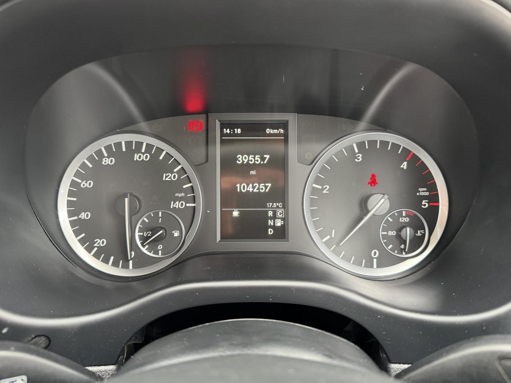 2016 Mercedes-Benz Vito 2.1 114 CDI BlueTEC Panel Van 5dr Diesel G-Tronic+ RWD L1 Euro 6 (136 ps) - Thumbnail 19