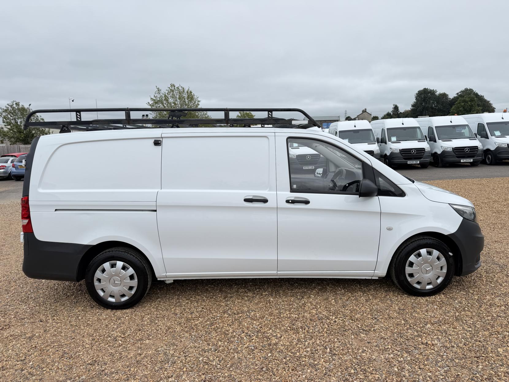 2016 Mercedes-Benz Vito 2.1 114 CDI BlueTEC Panel Van 5dr Diesel G-Tronic+ RWD L1 Euro 6 (136 ps) - Thumbnail 12