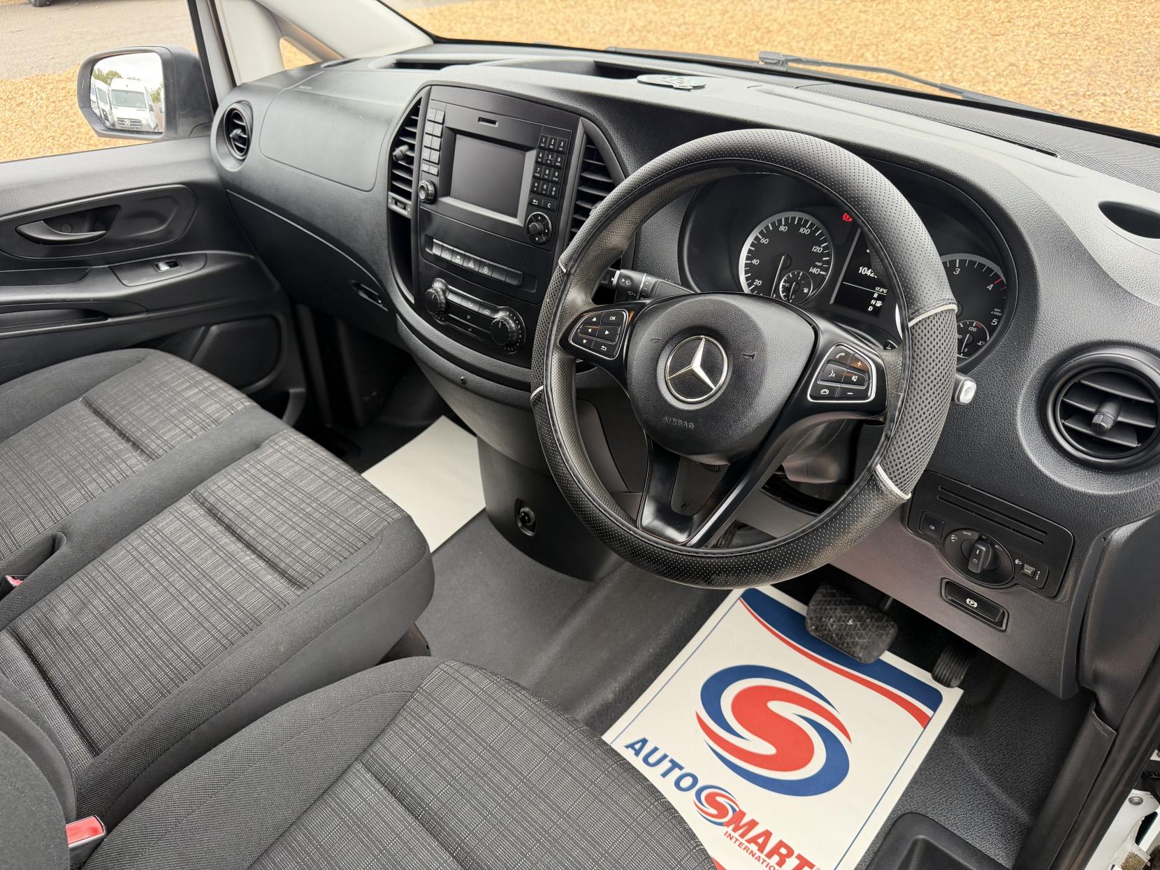 2016 Mercedes-Benz Vito 2.1 114 CDI BlueTEC Panel Van 5dr Diesel G-Tronic+ RWD L1 Euro 6 (136 ps) - Thumbnail 2