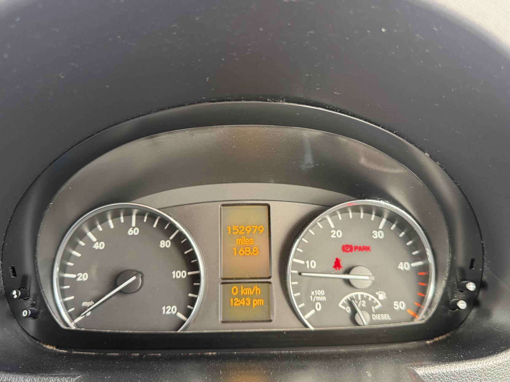 2012 Mercedes-Benz Sprinter 2.1 313 CDi Panel Van 4dr Diesel Manual RWD L2 (129 bhp) - Thumbnail 18