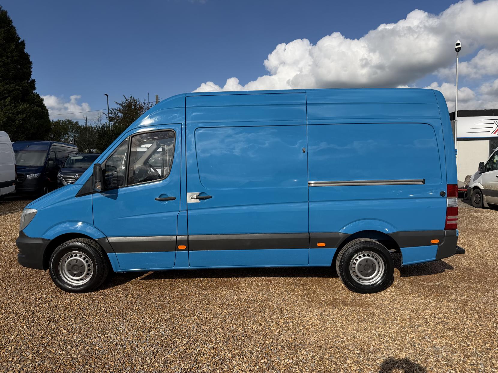 2012 Mercedes-Benz Sprinter 2.1 313 CDi Panel Van 4dr Diesel Manual RWD L2 (129 bhp) - Thumbnail 8