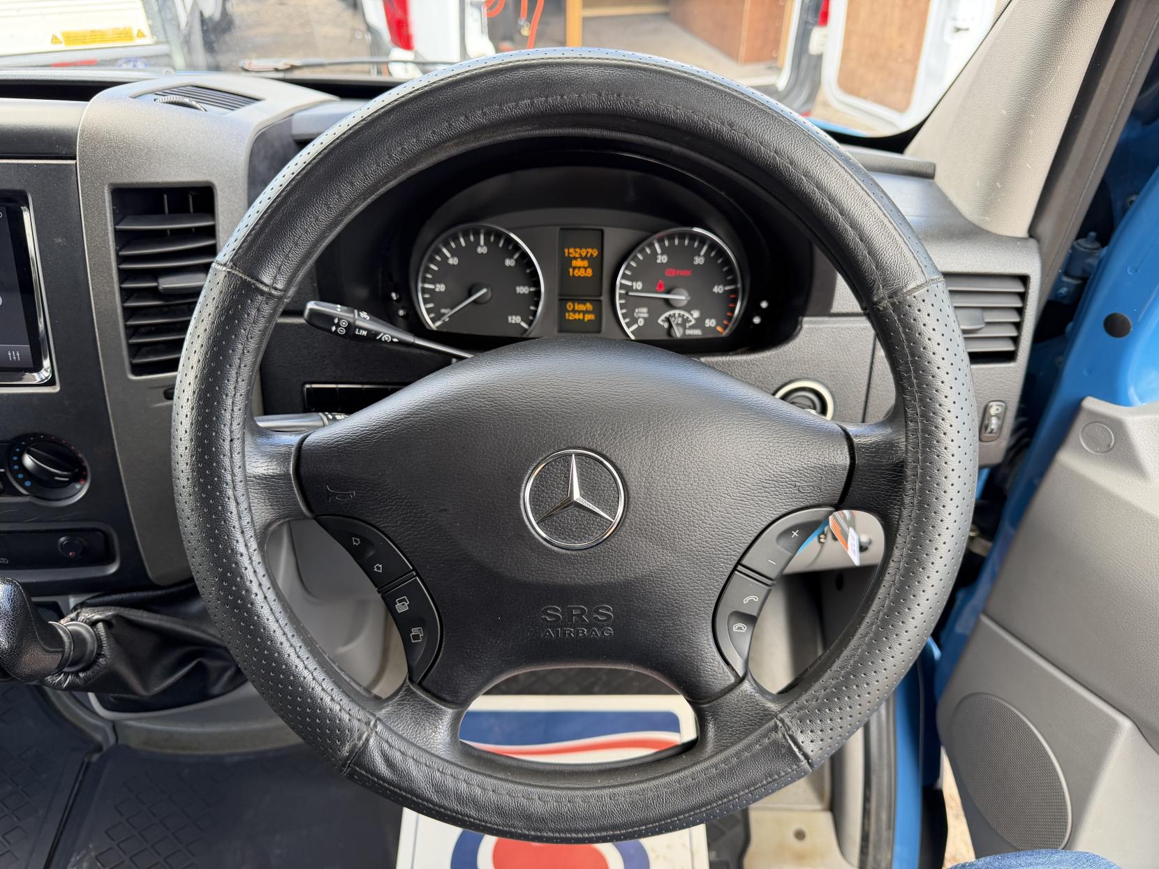 2012 Mercedes-Benz Sprinter 2.1 313 CDi Panel Van 4dr Diesel Manual RWD L2 (129 bhp) - Thumbnail 16