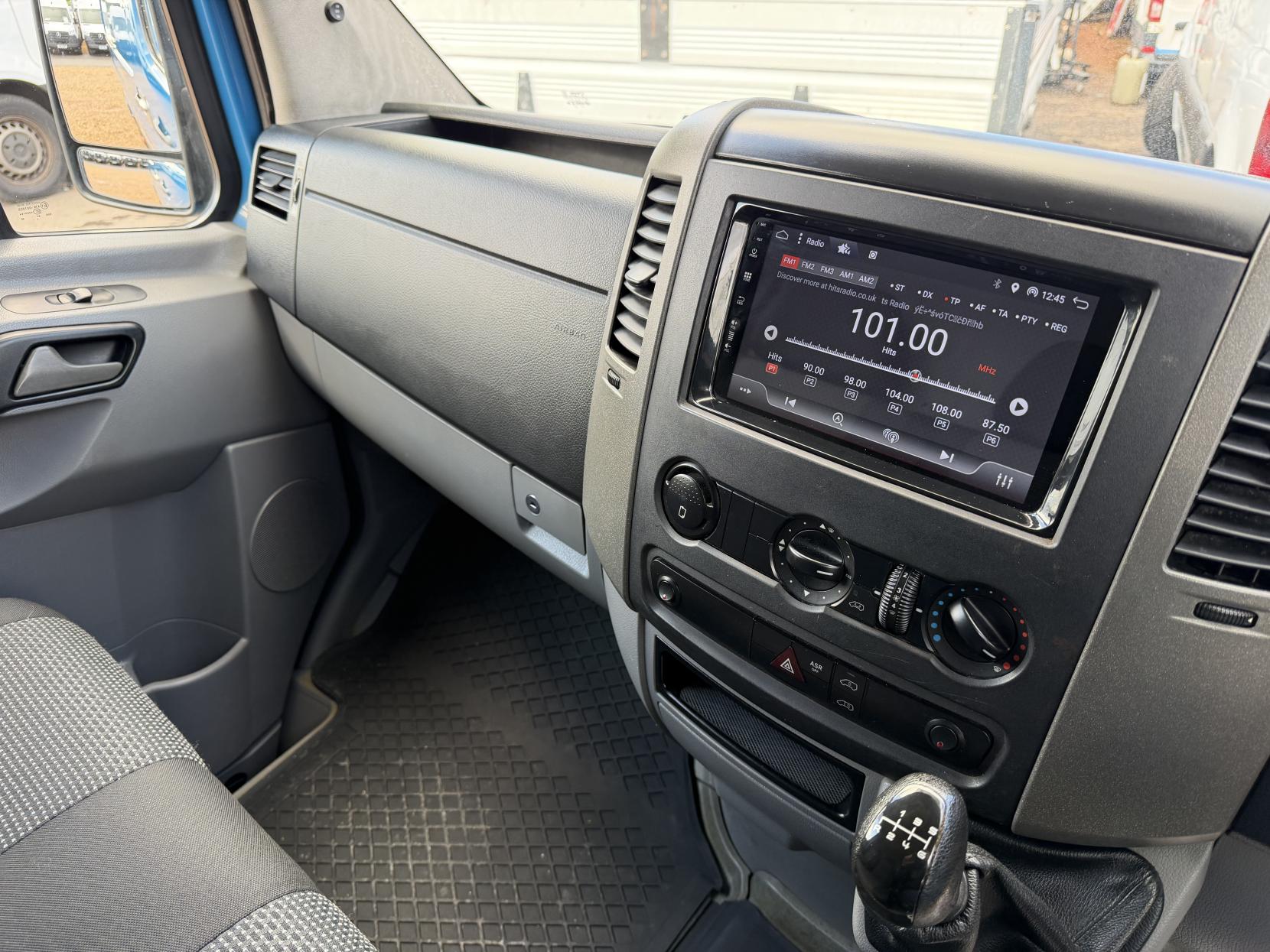 2012 Mercedes-Benz Sprinter 2.1 313 CDi Panel Van 4dr Diesel Manual RWD L2 (129 bhp) - Thumbnail 26