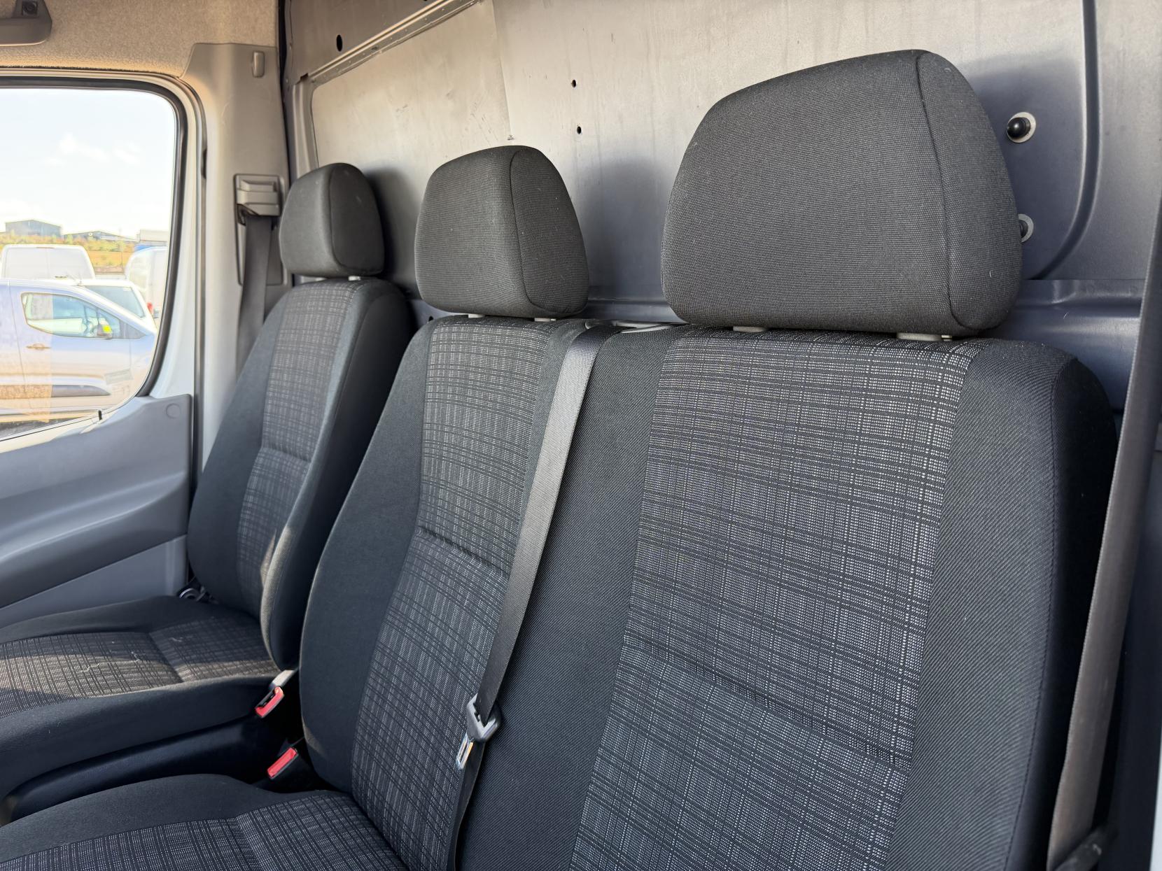 2018 Mercedes-Benz Sprinter 2.1 314 CDi Panel Van 5dr Diesel Manual RWD L2 (213 g/km, 140 bhp) - Thumbnail 15