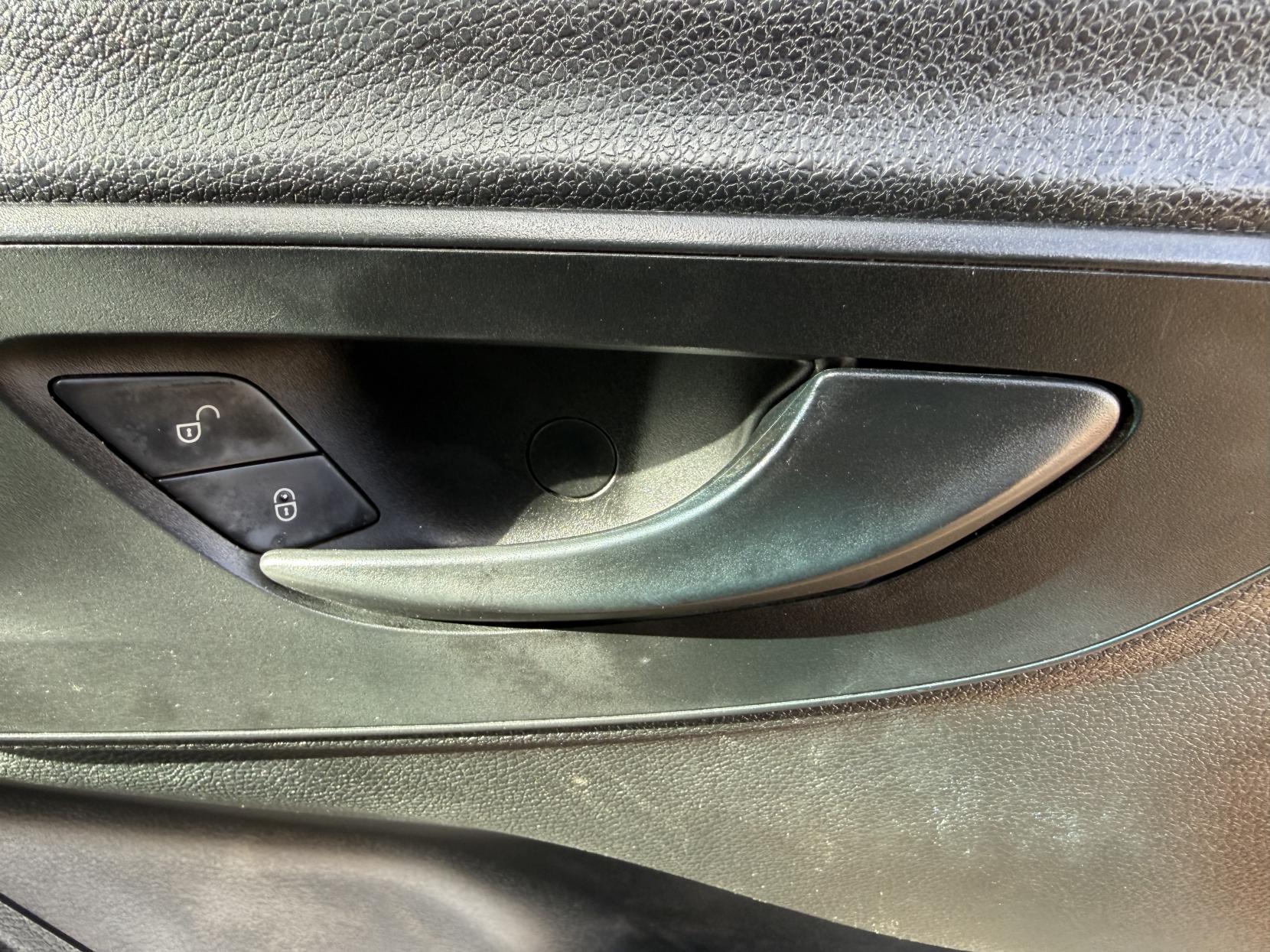 2019 Mercedes-Benz Sprinter 2.1 316 CDI Panel Van 5dr Diesel Manual RWD L2 H2 Euro 6 (163 ps) - Thumbnail 23