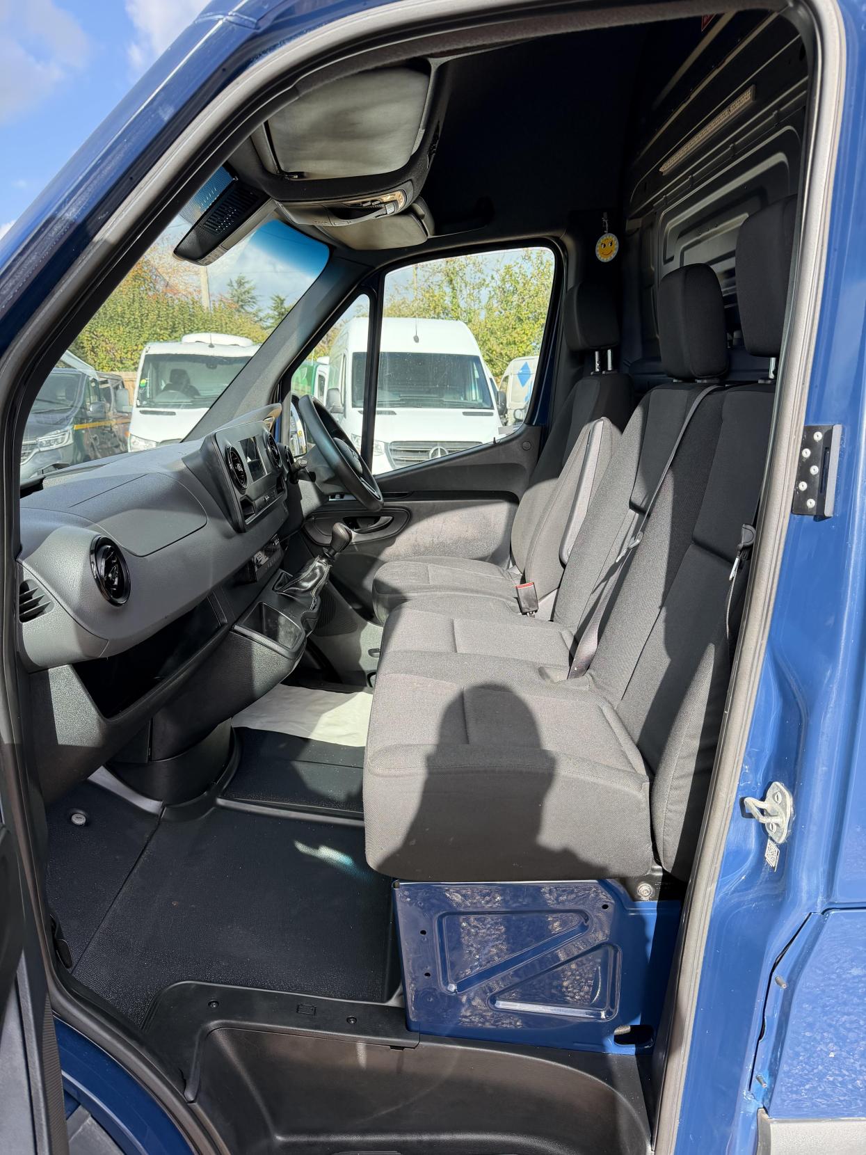 2019 Mercedes-Benz Sprinter 2.1 316 CDI Panel Van 5dr Diesel Manual RWD L2 H2 Euro 6 (163 ps) - Thumbnail 30