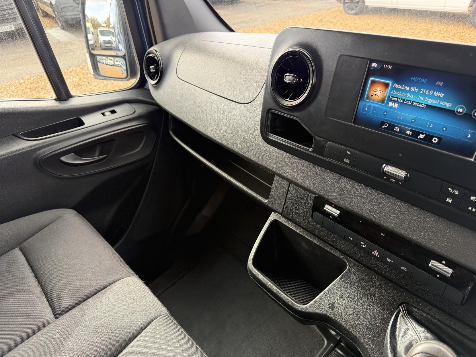 2019 Mercedes-Benz Sprinter 2.1 316 CDI Panel Van 5dr Diesel Manual RWD L2 H2 Euro 6 (163 ps) - Thumbnail 29