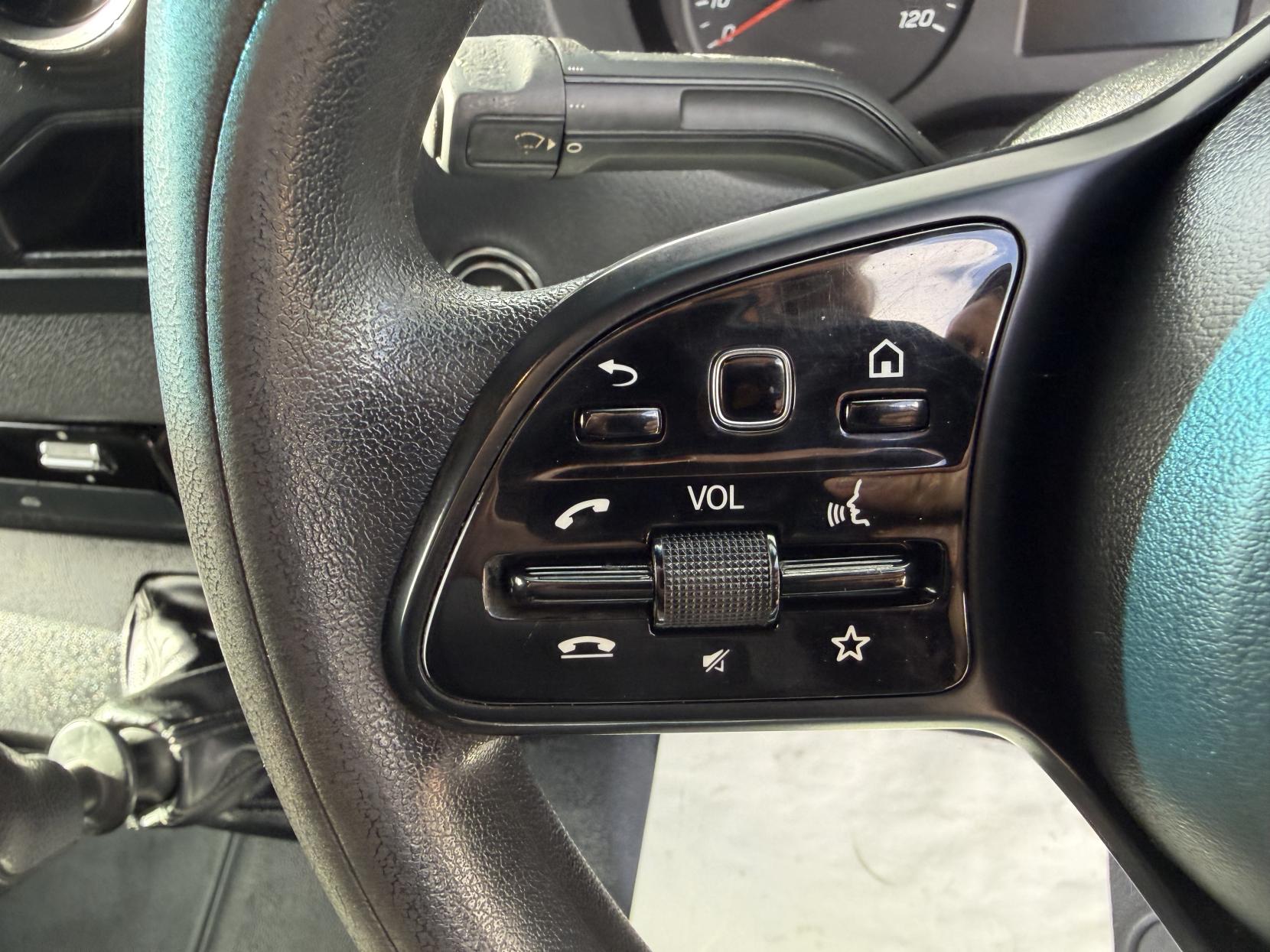 2019 Mercedes-Benz Sprinter 2.1 316 CDI Panel Van 5dr Diesel Manual RWD L2 H2 Euro 6 (163 ps) - Thumbnail 16