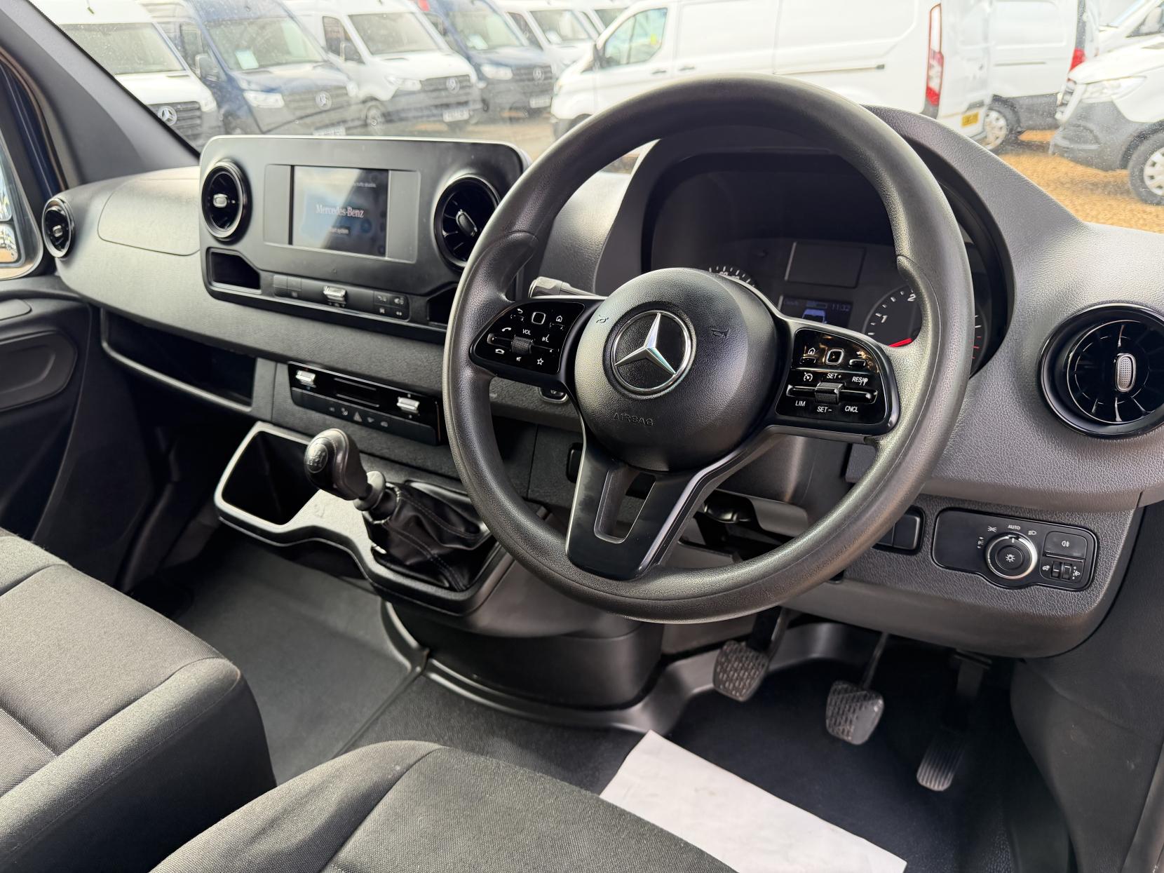 2019 Mercedes-Benz Sprinter 2.1 316 CDI Panel Van 5dr Diesel Manual RWD L2 H2 Euro 6 (163 ps) - Thumbnail 2