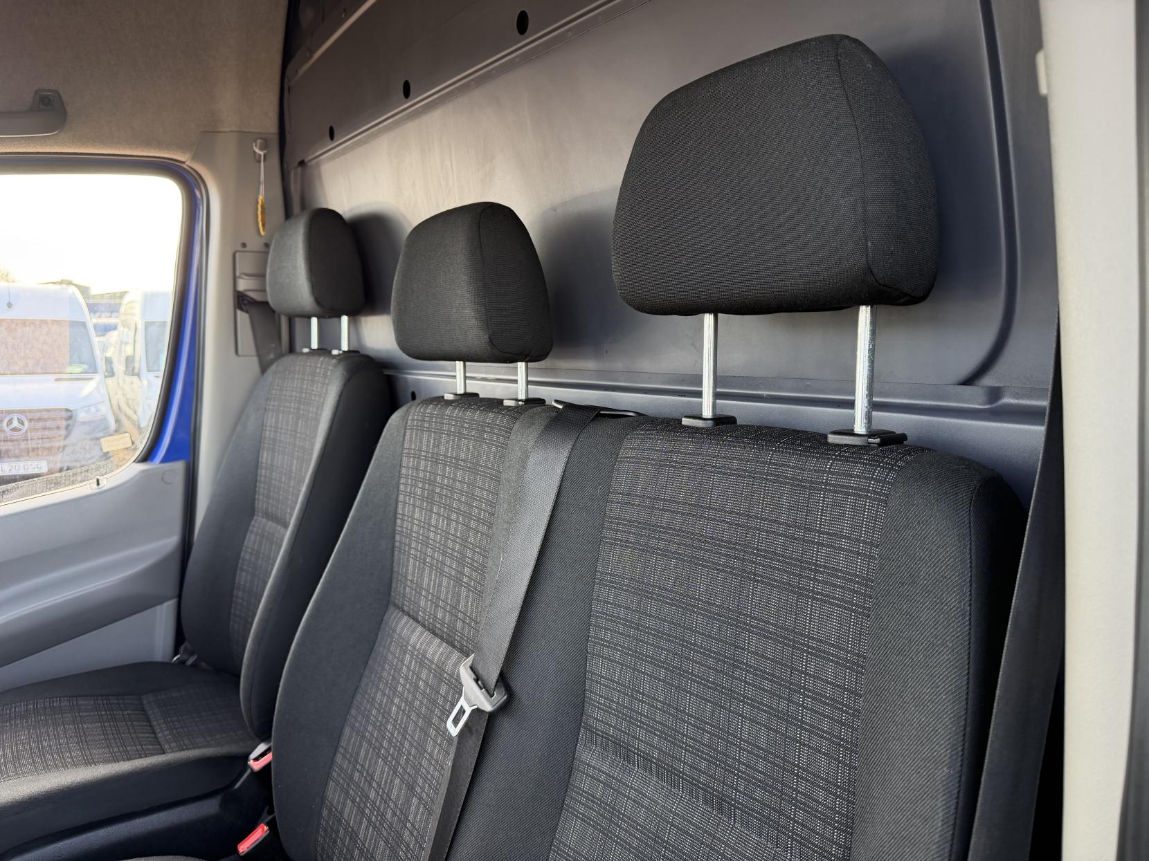 2017 Mercedes-Benz Sprinter 2.1 314 CDi Panel Van 5dr Diesel Manual RWD L2 (213 g/km, 140 bhp) - Thumbnail 31
