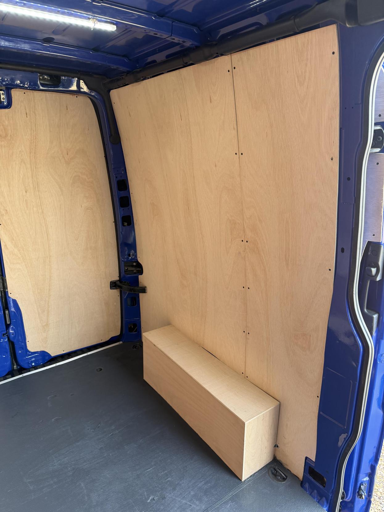 2017 Mercedes-Benz Sprinter 2.1 314 CDi Panel Van 5dr Diesel Manual RWD L2 (213 g/km, 140 bhp) - Thumbnail 36