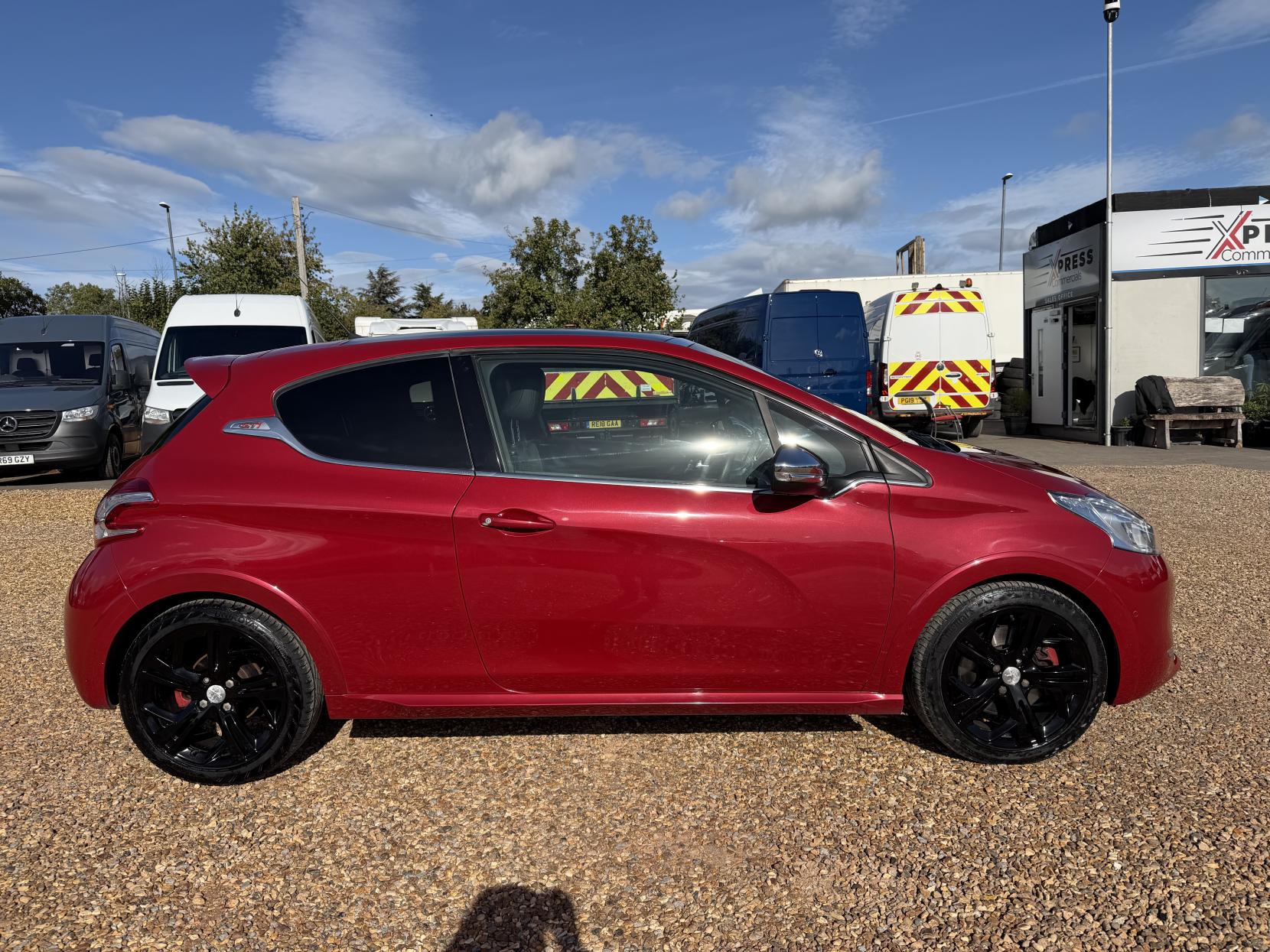 2013 Peugeot 208 1.6 THP GTi Hatchback 3dr Petrol Manual Euro 5 (200 ps) - Thumbnail 13