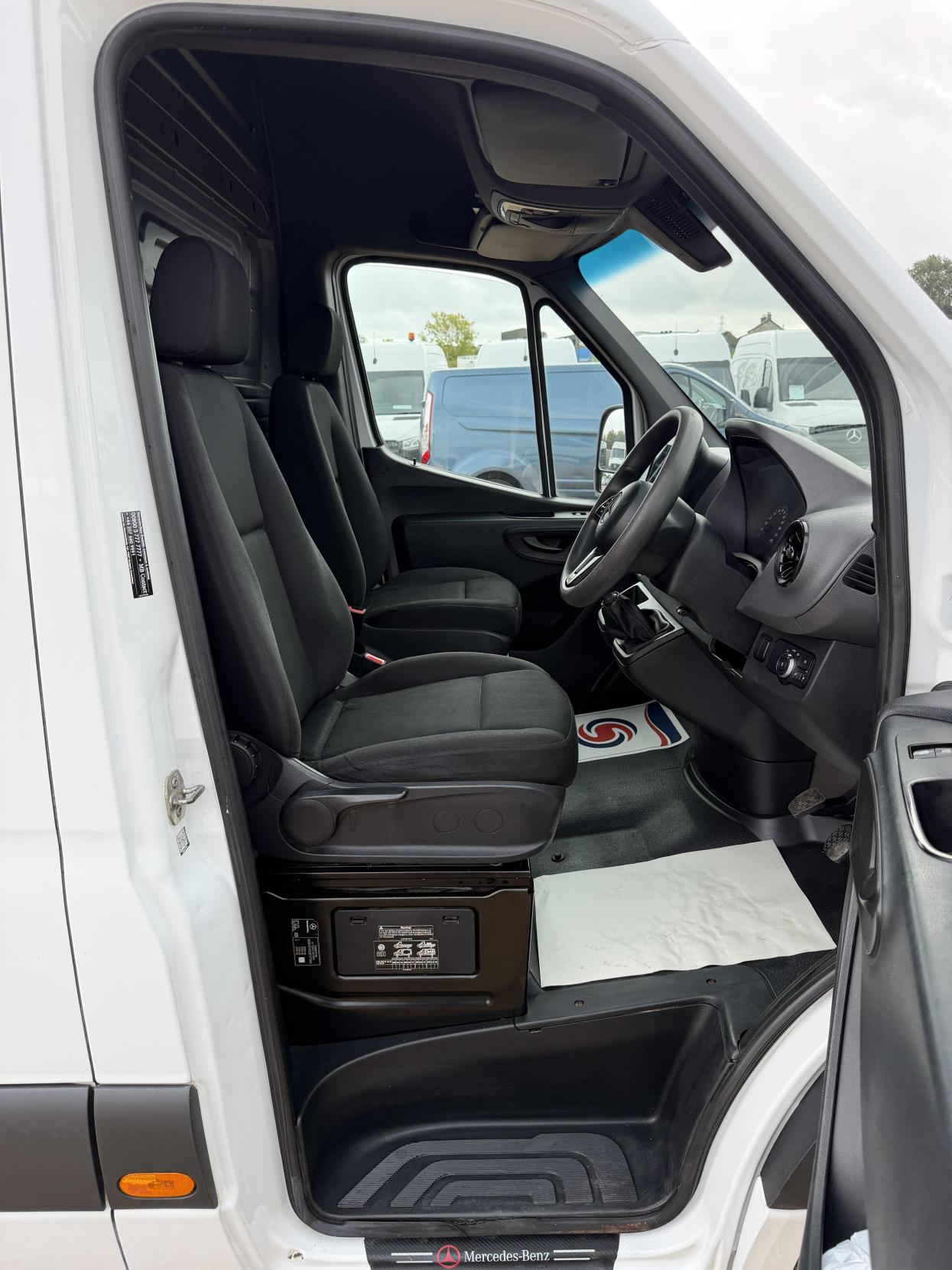 2019 Mercedes-Benz Sprinter 2.1 311 CDI Panel Van 5dr Diesel Manual RWD L3 H2 Euro 6 (114 ps) - Thumbnail 14