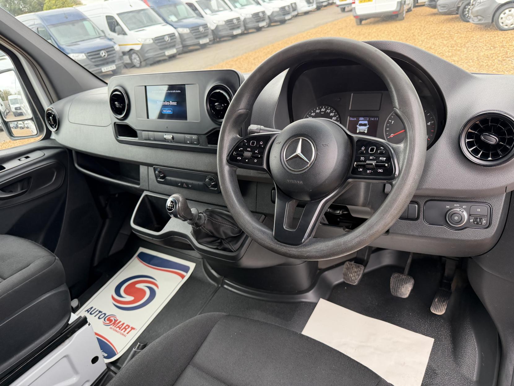 2019 Mercedes-Benz Sprinter 2.1 311 CDI Panel Van 5dr Diesel Manual RWD L3 H2 Euro 6 (114 ps) - Thumbnail 2
