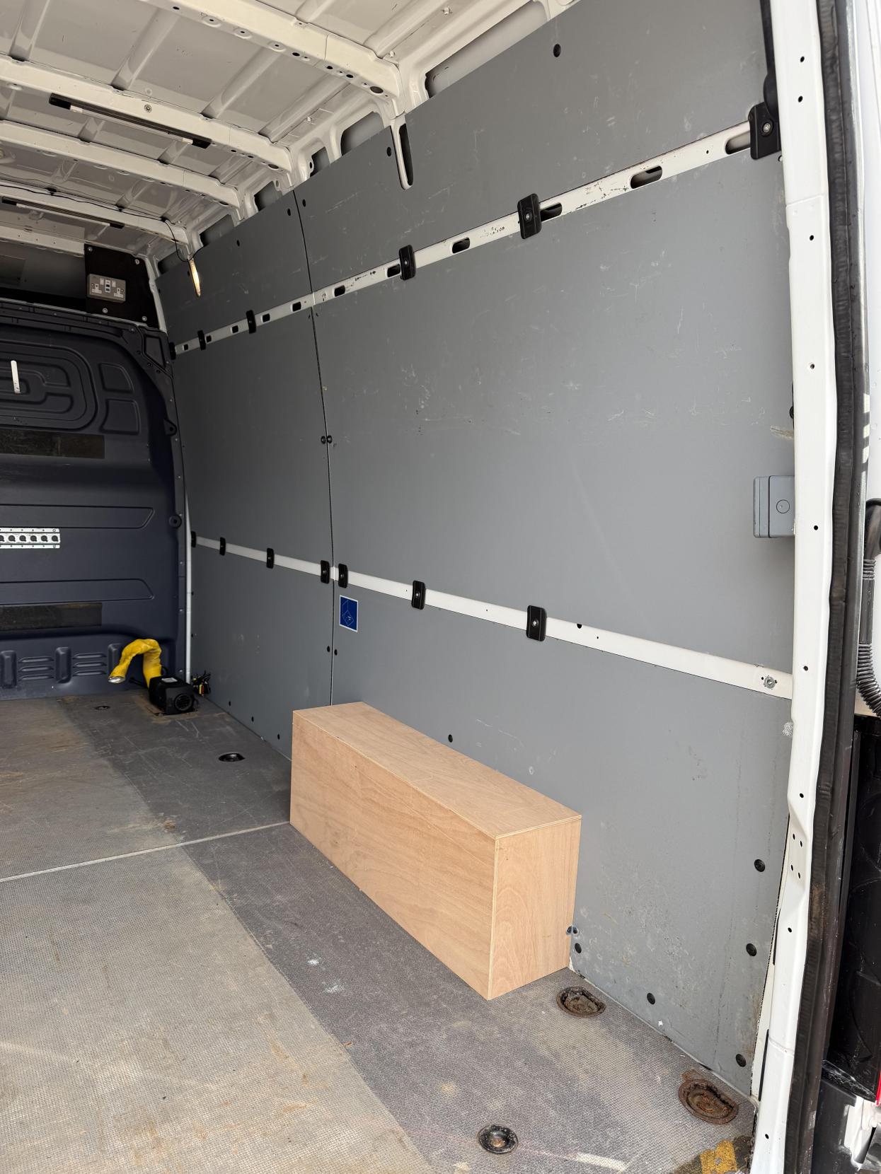 2020 Mercedes-Benz Sprinter 2.1 316 CDI Panel Van 5dr Diesel Manual RWD L2 H2 Euro 6 (163 ps) - Thumbnail 45