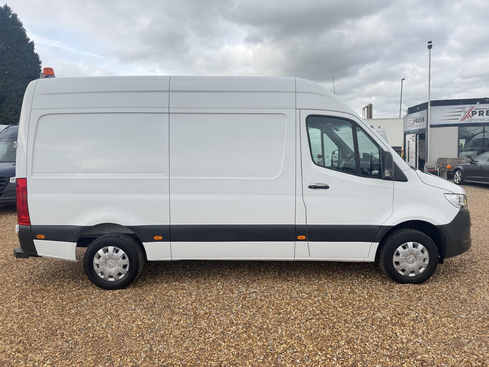 2020 Mercedes-Benz Sprinter 2.1 316 CDI Panel Van 5dr Diesel Manual RWD L2 H2 Euro 6 (163 ps) - Thumbnail 12