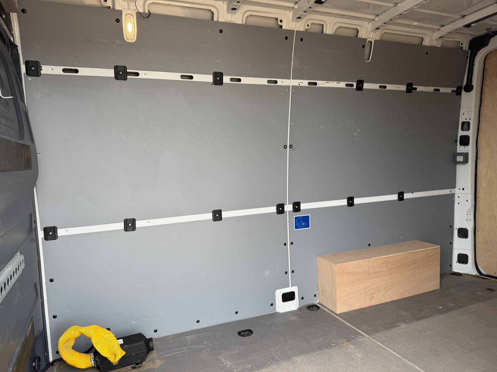 2020 Mercedes-Benz Sprinter 2.1 316 CDI Panel Van 5dr Diesel Manual RWD L2 H2 Euro 6 (163 ps) - Thumbnail 38