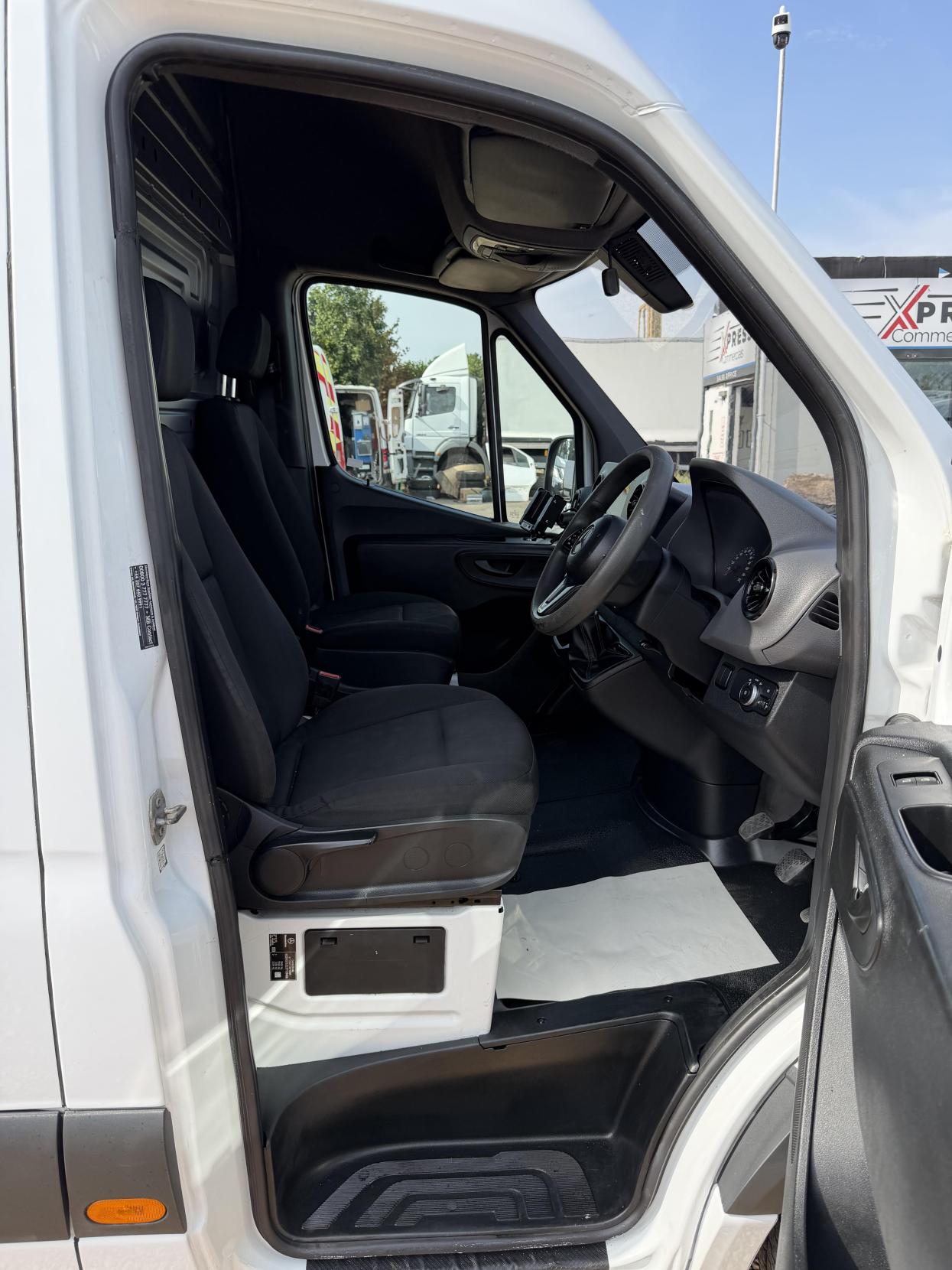 2019 Mercedes-Benz Sprinter 2.1 311 CDI Panel Van 5dr Diesel Manual RWD L3 H2 Euro 6 (114 ps) - Thumbnail 15