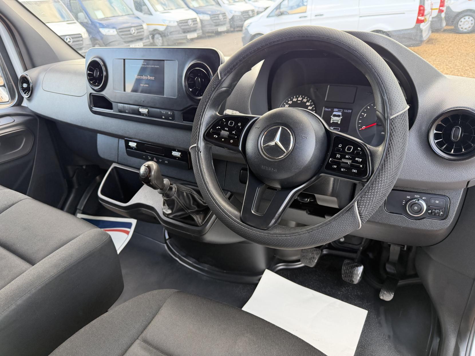 2018 Mercedes-Benz Sprinter 2.1 314 CDI Panel Van 5dr Diesel Manual FWD L2 H2 Euro 6 (143 ps) - Thumbnail 2