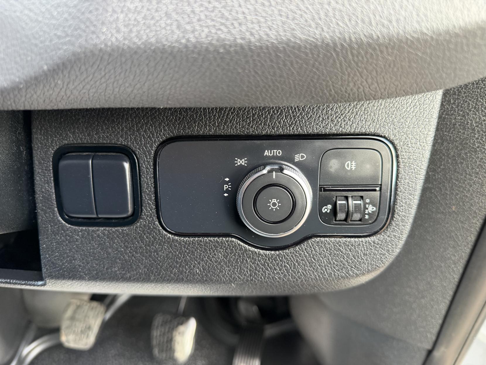 2018 Mercedes-Benz Sprinter 2.1 314 CDI Panel Van 5dr Diesel Manual FWD L2 H2 Euro 6 (143 ps) - Thumbnail 26