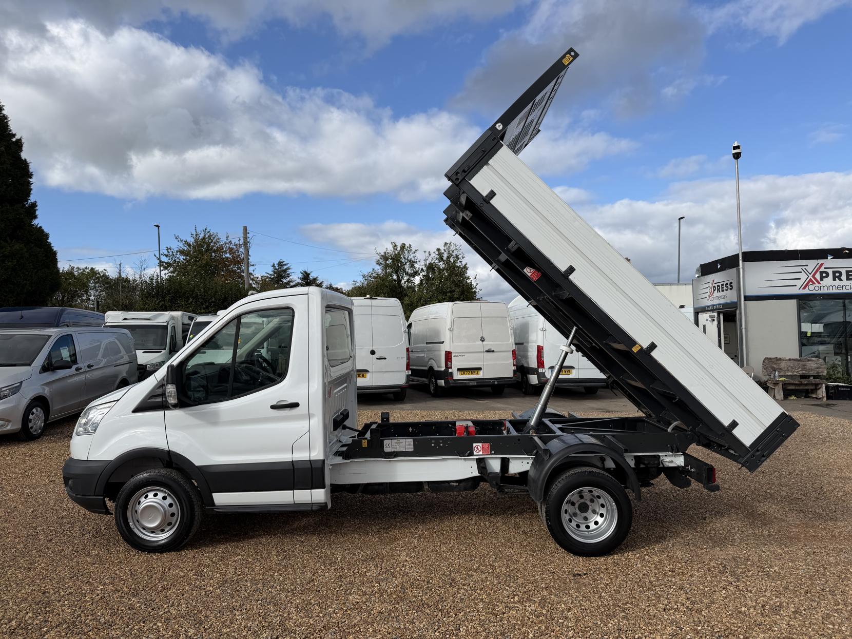2016 Ford Transit 2.2 TDCi 350 1-Way Tipper 2dr Diesel Manual RWD L2 Euro 5 (1-Stop, DRW) (125 ps) - Thumbnail 8