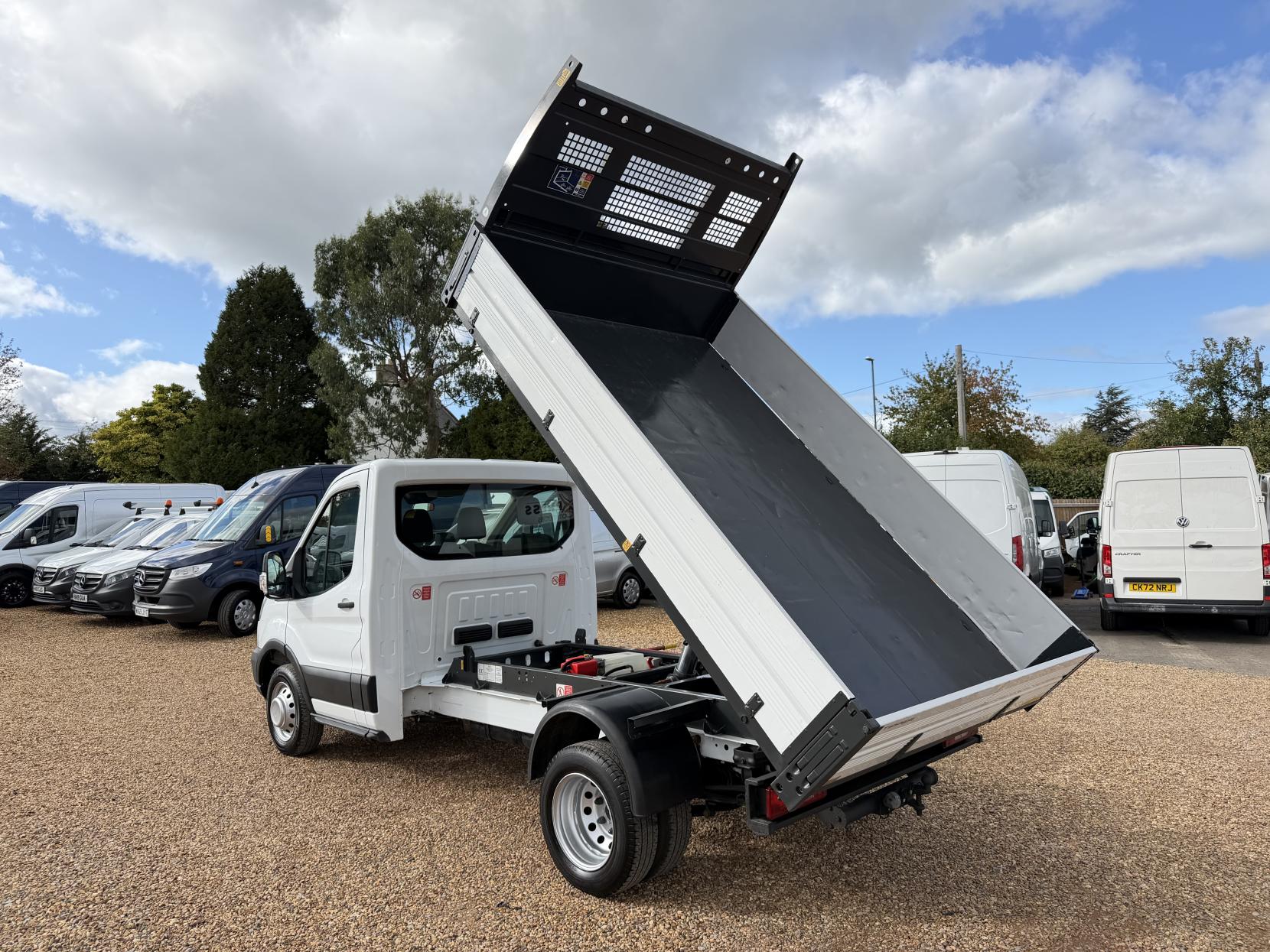 2016 Ford Transit 2.2 TDCi 350 1-Way Tipper 2dr Diesel Manual RWD L2 Euro 5 (1-Stop, DRW) (125 ps) - Thumbnail 9