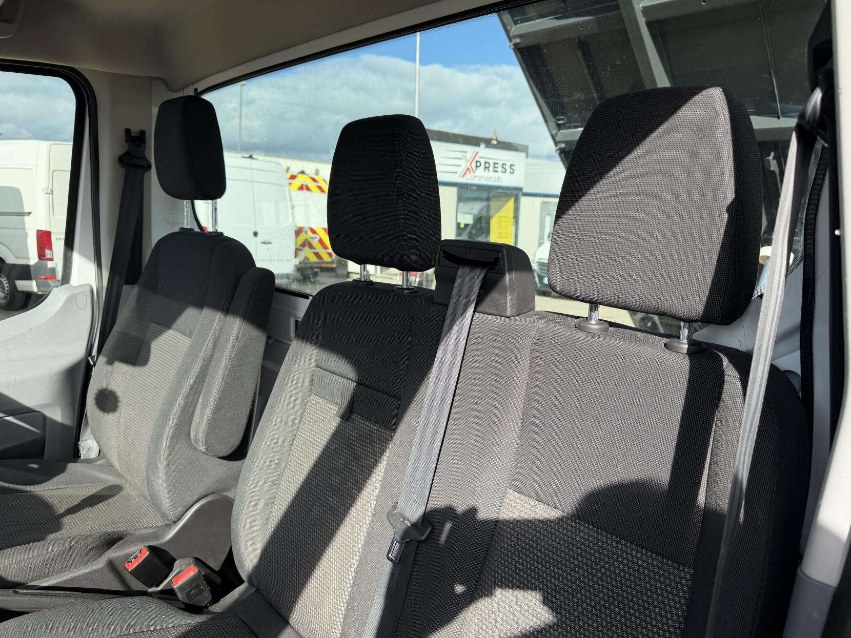 2016 Ford Transit 2.2 TDCi 350 1-Way Tipper 2dr Diesel Manual RWD L2 Euro 5 (1-Stop, DRW) (125 ps) - Thumbnail 29