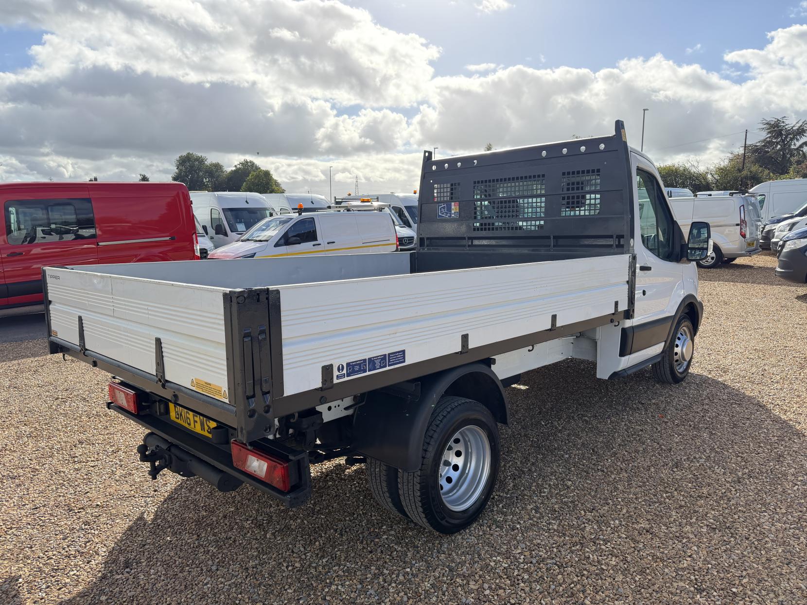 2016 Ford Transit 2.2 TDCi 350 1-Way Tipper 2dr Diesel Manual RWD L2 Euro 5 (1-Stop, DRW) (125 ps) - Thumbnail 44
