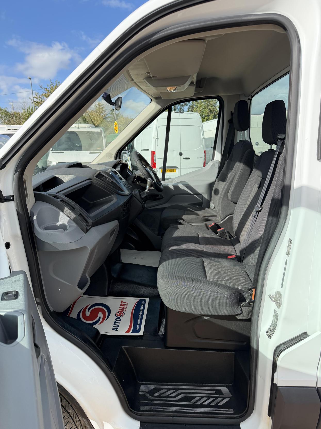 2016 Ford Transit 2.2 TDCi 350 1-Way Tipper 2dr Diesel Manual RWD L2 Euro 5 (1-Stop, DRW) (125 ps) - Thumbnail 28