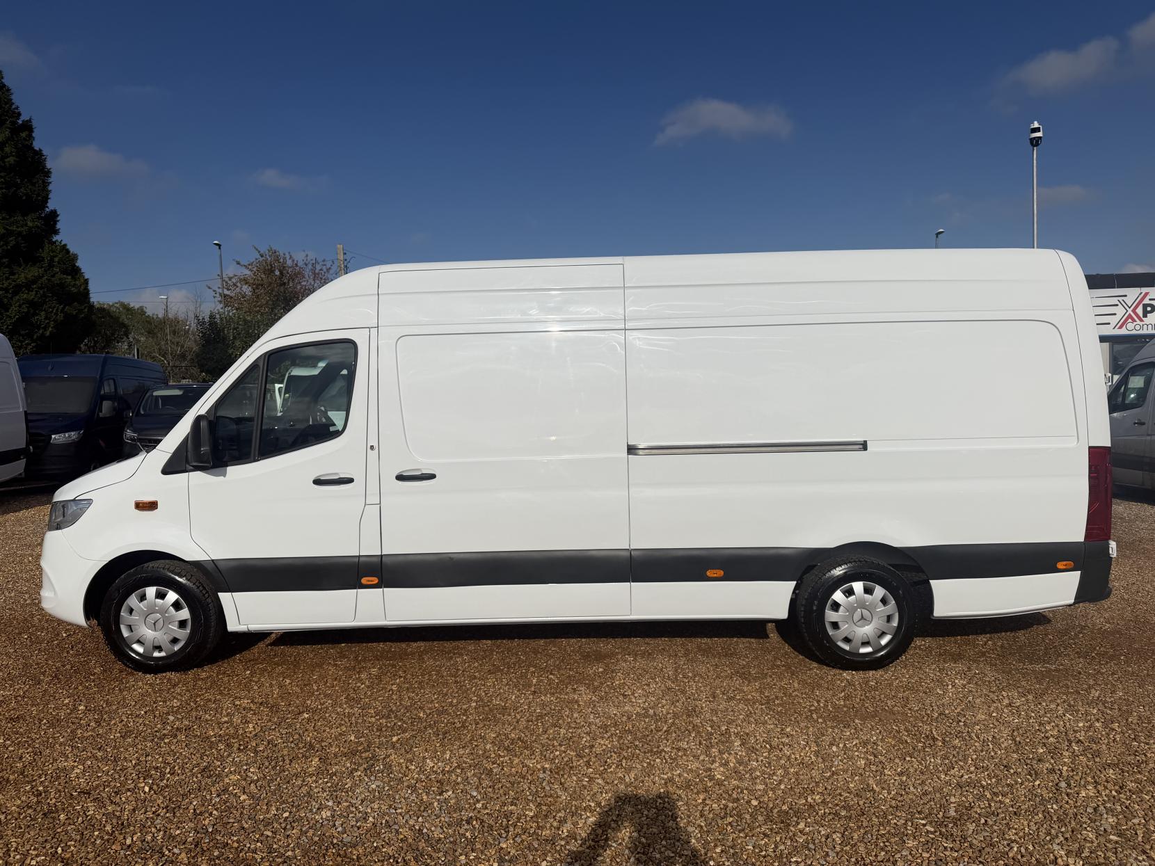 2019 Mercedes-Benz Sprinter 2.1 311 CDI Panel Van 5dr Diesel Manual RWD L3 H2 Euro 6 (114 ps) - Thumbnail 8