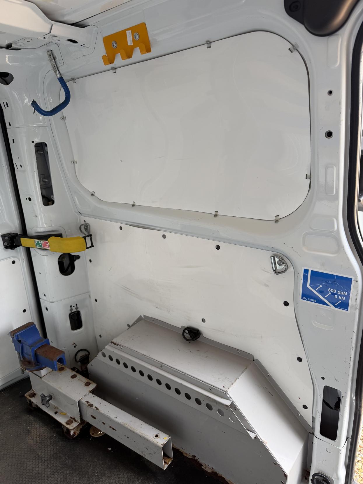 2016 Ford Transit Custom 2.2 TDCi 310 Panel Van 5dr Diesel Manual L2 H1 (186 g/km, 123 bhp) - Thumbnail 43