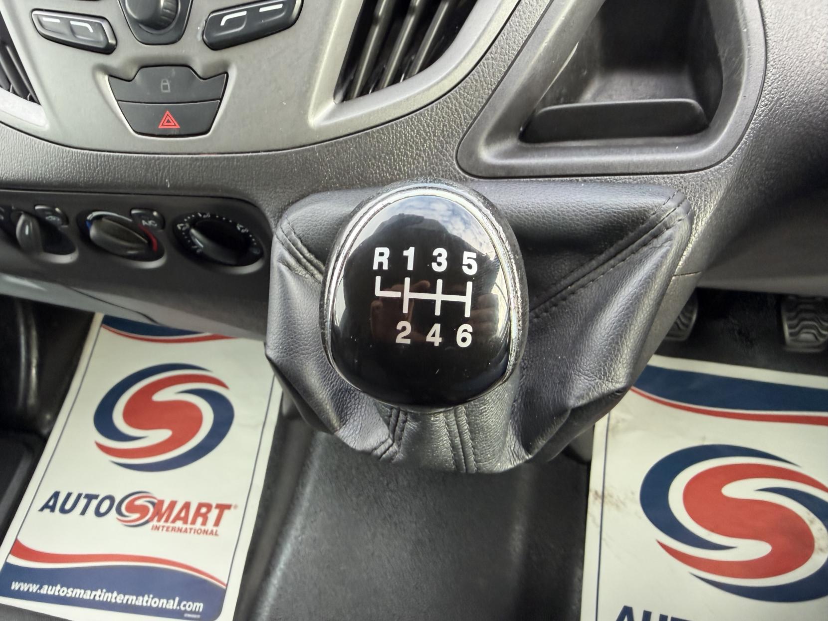 2016 Ford Transit Custom 2.2 TDCi 310 Panel Van 5dr Diesel Manual L2 H1 (186 g/km, 123 bhp) - Thumbnail 30