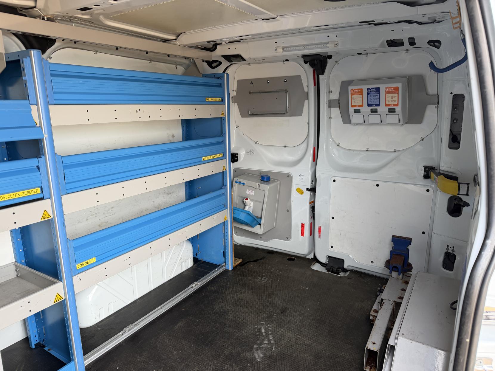 2016 Ford Transit Custom 2.2 TDCi 310 Panel Van 5dr Diesel Manual L2 H1 (186 g/km, 123 bhp) - Thumbnail 40