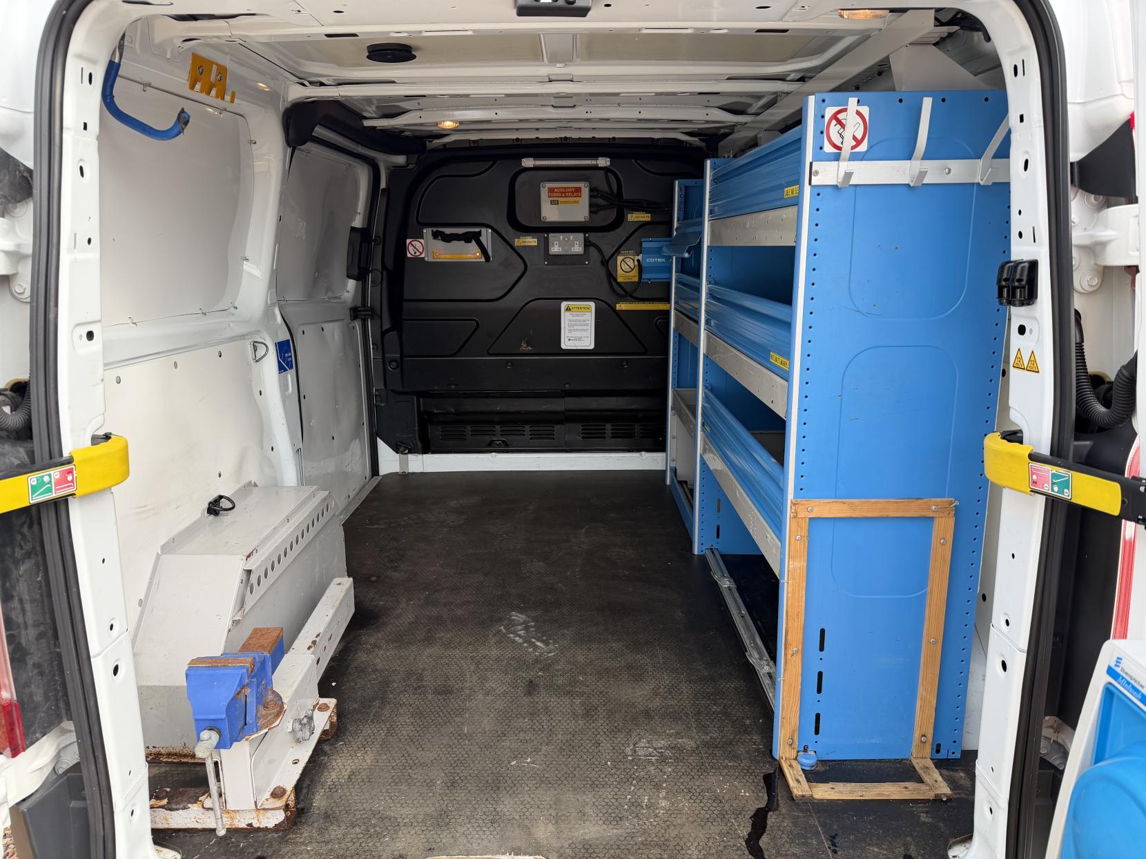 2016 Ford Transit Custom 2.2 TDCi 310 Panel Van 5dr Diesel Manual L2 H1 (186 g/km, 123 bhp) - Thumbnail 49
