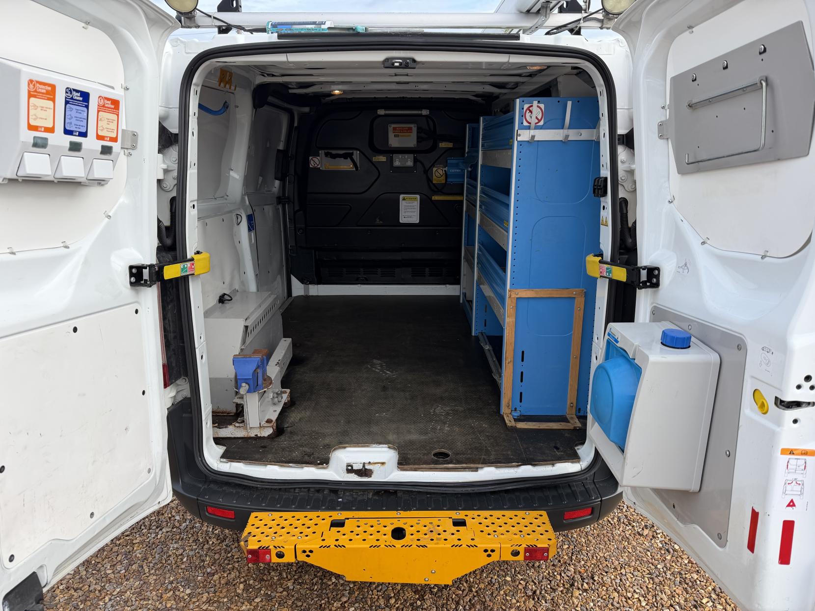 2016 Ford Transit Custom 2.2 TDCi 310 Panel Van 5dr Diesel Manual L2 H1 (186 g/km, 123 bhp) - Thumbnail 3