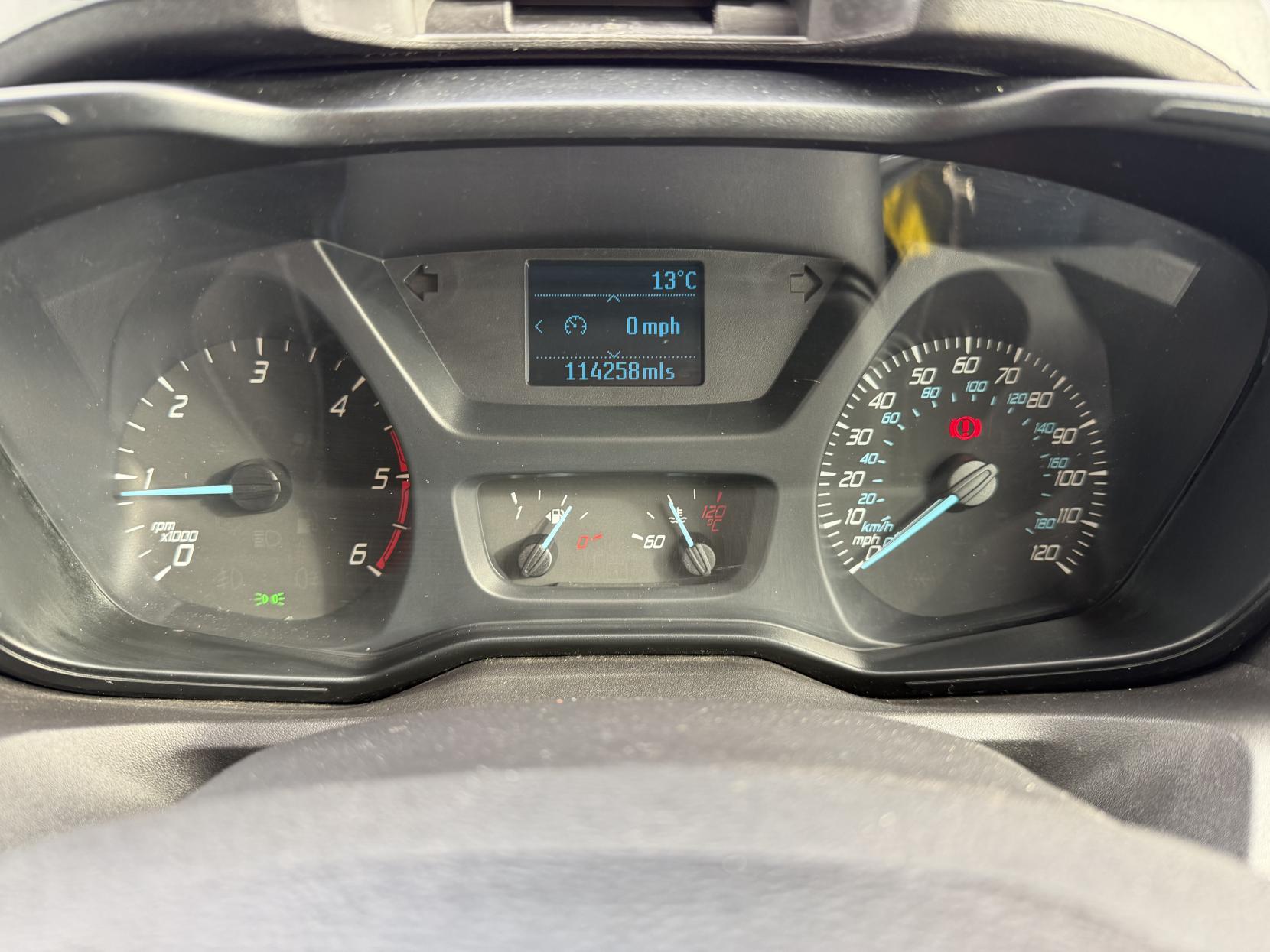 2016 Ford Transit Custom 2.2 TDCi 310 Panel Van 5dr Diesel Manual L2 H1 (186 g/km, 123 bhp) - Thumbnail 18