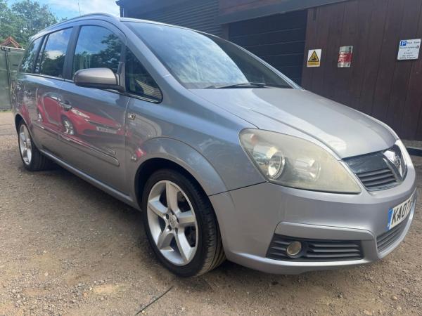 Vauxhall Zafira 1.9 CDTi SRi (Exterior Pack) MPV 5dr Diesel Manual Euro 4 (120 ps)