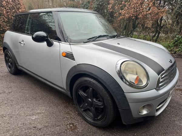 MINI Hatch 1.6 Cooper D Hatchback 3dr Diesel Manual Euro 4 (110 ps)