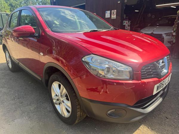 Nissan Qashqai 1.6 Acenta SUV 5dr Petrol Manual 2WD Euro 5 (s/s) (117 ps)