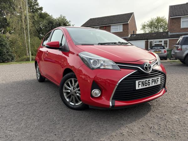 Toyota Yaris 1.33 Dual VVT-i Icon Hatchback 5dr Petrol Manual Euro 6 (99 ps)