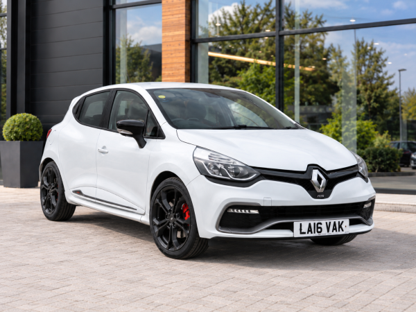 Renault Clio 1.6 TCe Renaultsport Nav Hatchback 5dr Petrol Auto Euro 6 (200 ps)
