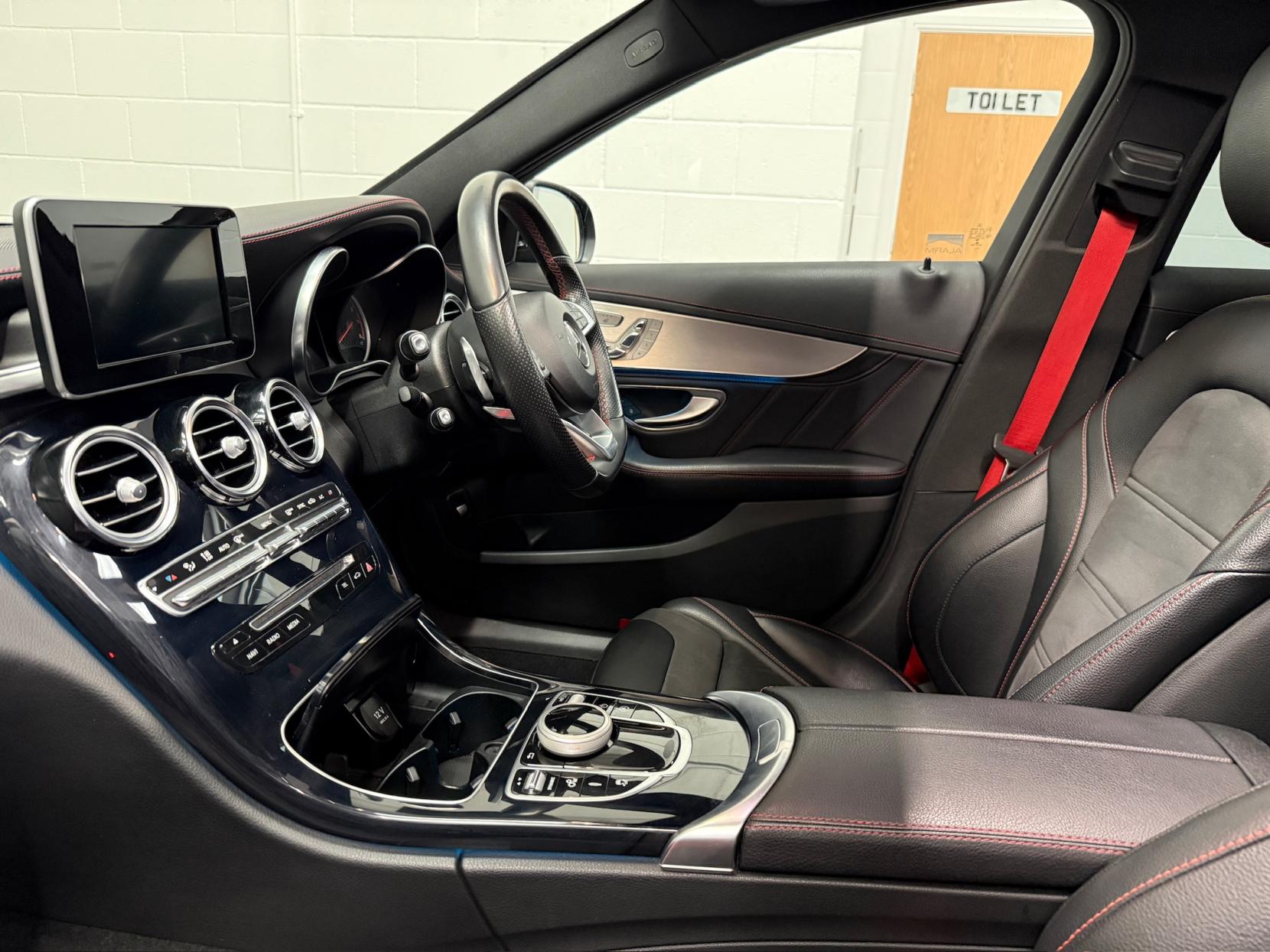 Mercedes-Benz C Class 3.0 C43 V6 AMG (Premium) Saloon 4dr Petrol G-Tronic+ 4MATIC Euro 6 (s/s) (367 ps)