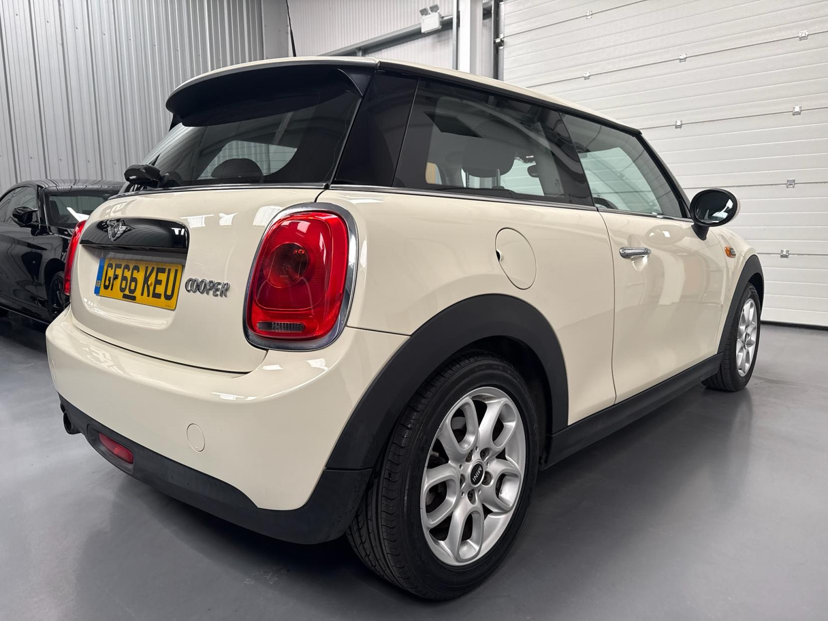 MINI Hatch 1.5 Cooper Hatchback 3dr Petrol Manual Euro 6 (s/s) (136 ps)
