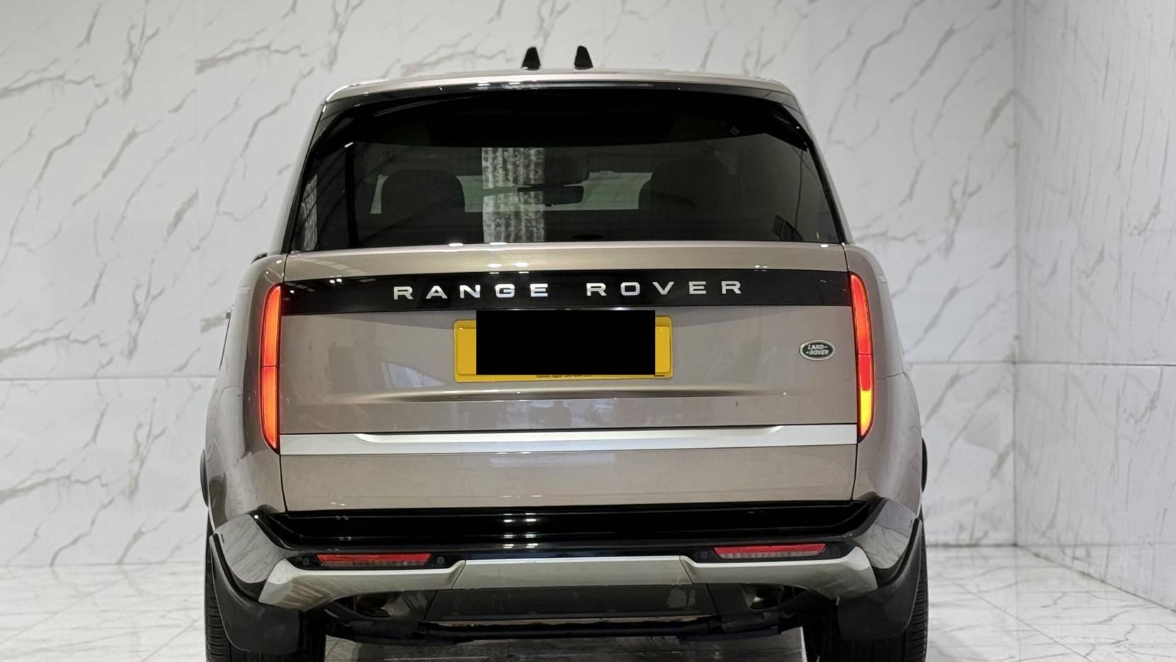 Land Rover Range Rover 3.0 P440e 38.2kWh First Edition SUV 5dr Petrol Plug-in Hybrid Auto 4WD Euro 6 (s/s) (LWB) (440 ps)