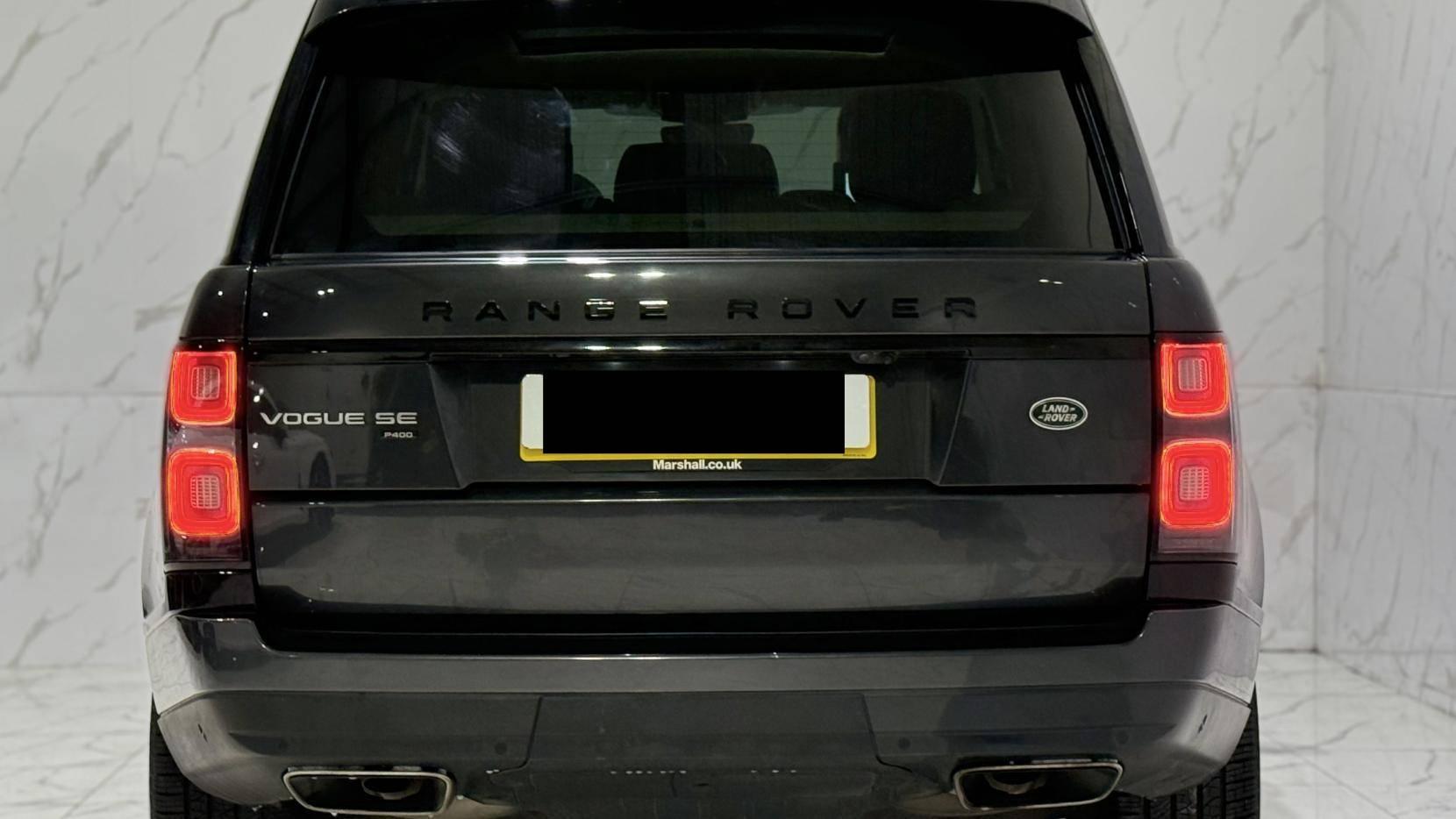 Land Rover Range Rover 3.0 P400 MHEV Vogue SE SUV 5dr Petrol Auto 4WD Euro 6 (s/s) (400 ps)