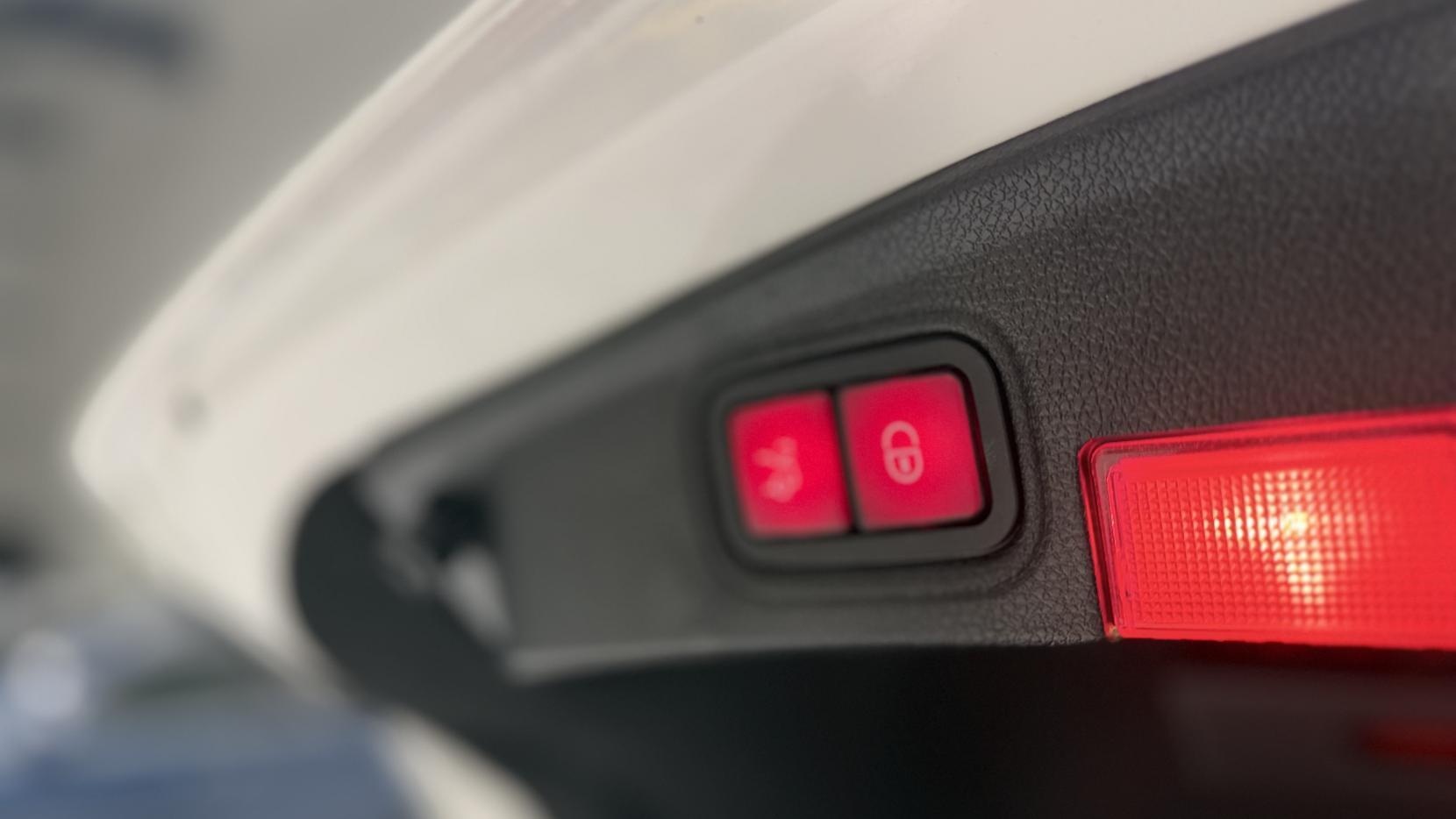 Mercedes-Benz C Class 2.1 C250d AMG Line (Premium) Coupe 2dr Diesel G-Tronic+ 4MATIC Euro 6 (s/s) (204 ps)